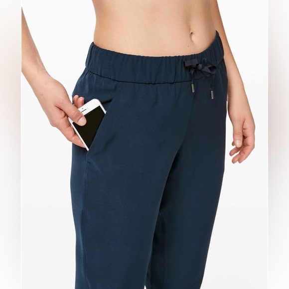 Lululemon On The Fly Jogger - Picture 3 of 7